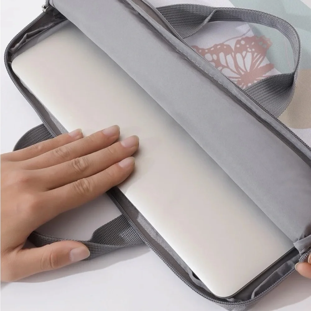 Figure Graphic Laptop Bag 💻